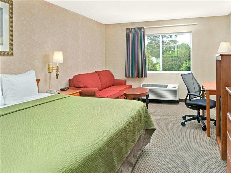 Travelodge By Wyndham Lincoln Airport I-80 Εξωτερικό φωτογραφία