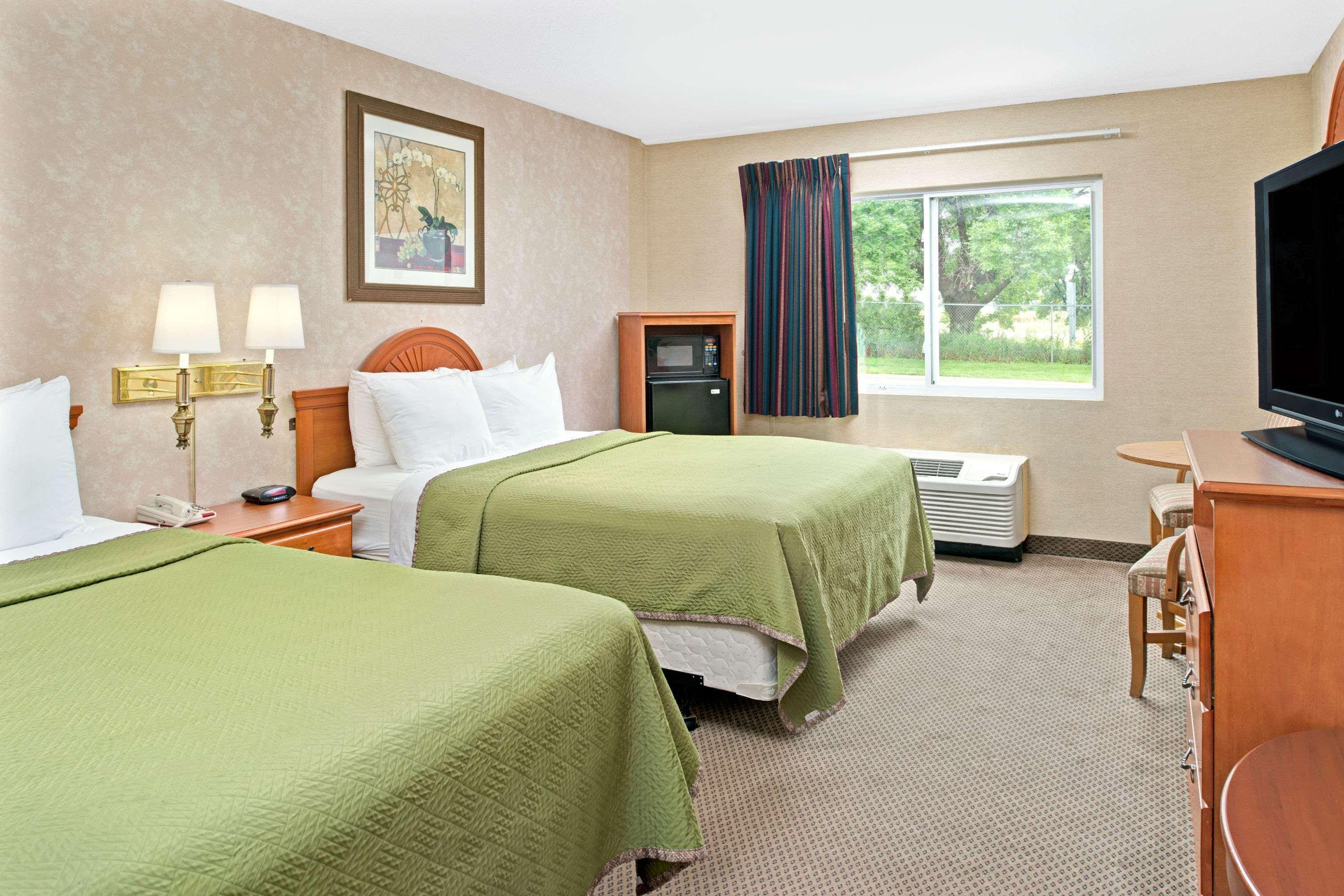 Travelodge By Wyndham Lincoln Airport I-80 Εξωτερικό φωτογραφία