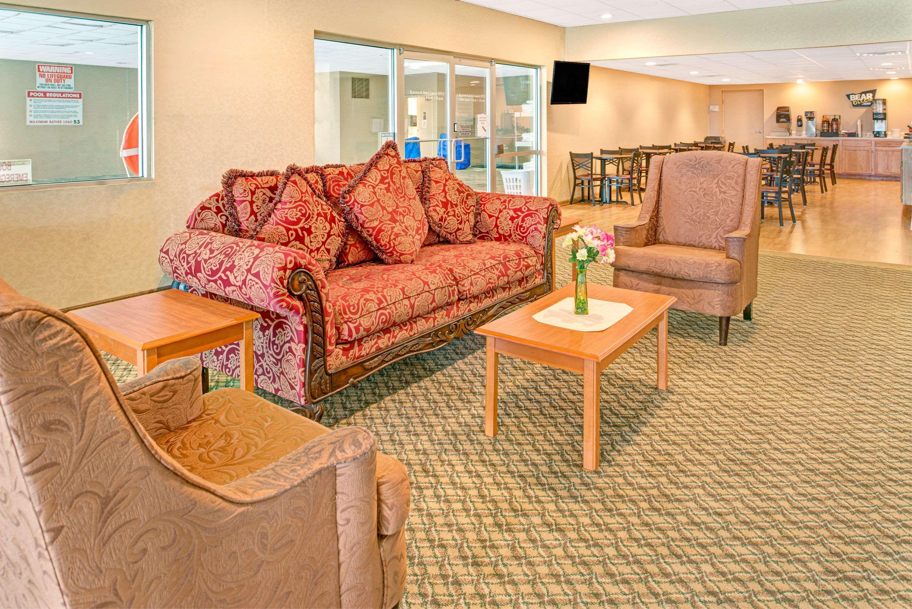 Travelodge By Wyndham Lincoln Airport I-80 Εξωτερικό φωτογραφία